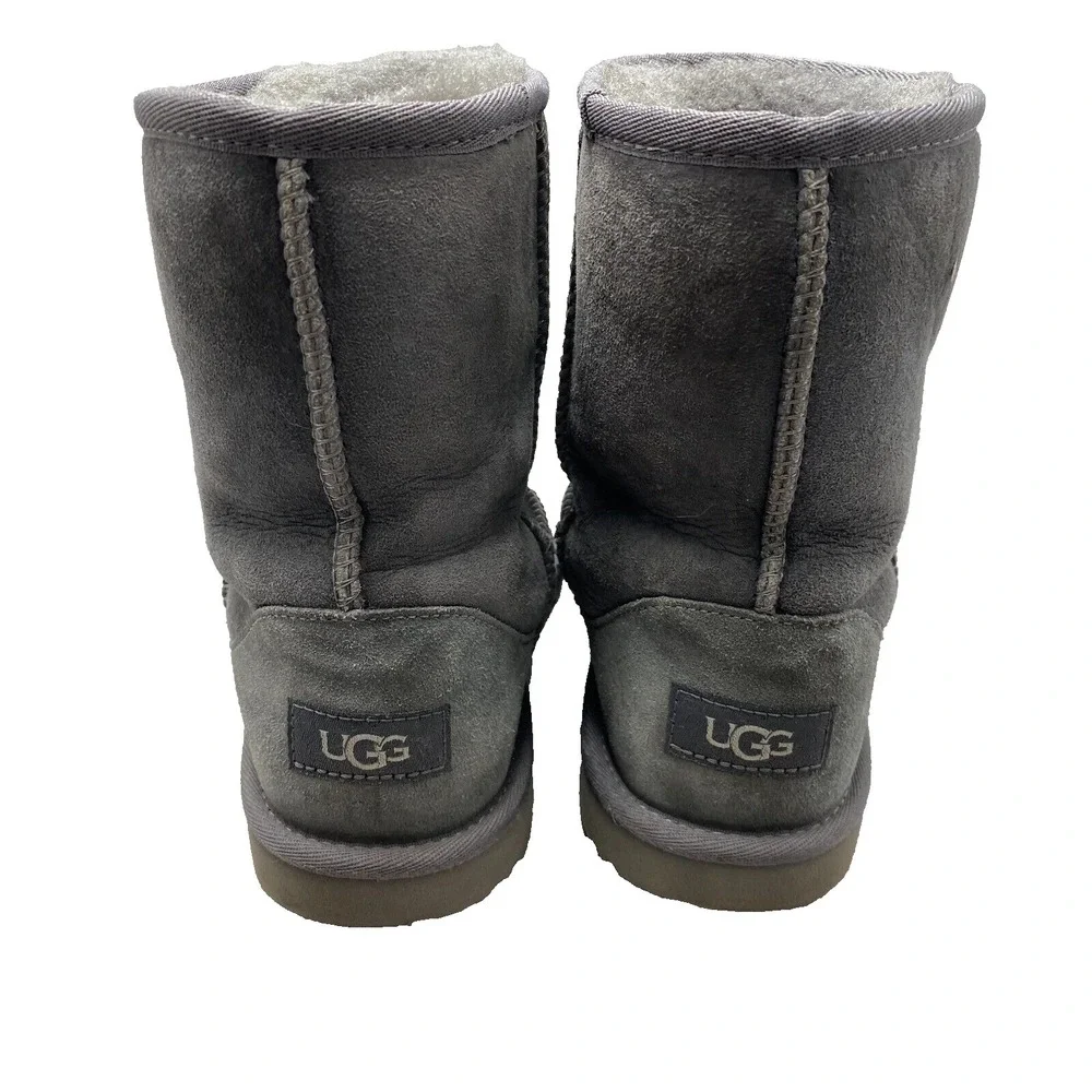 UGG Kids Classic II‎ Boot Size 5 Gray Winter Shearling 6.5